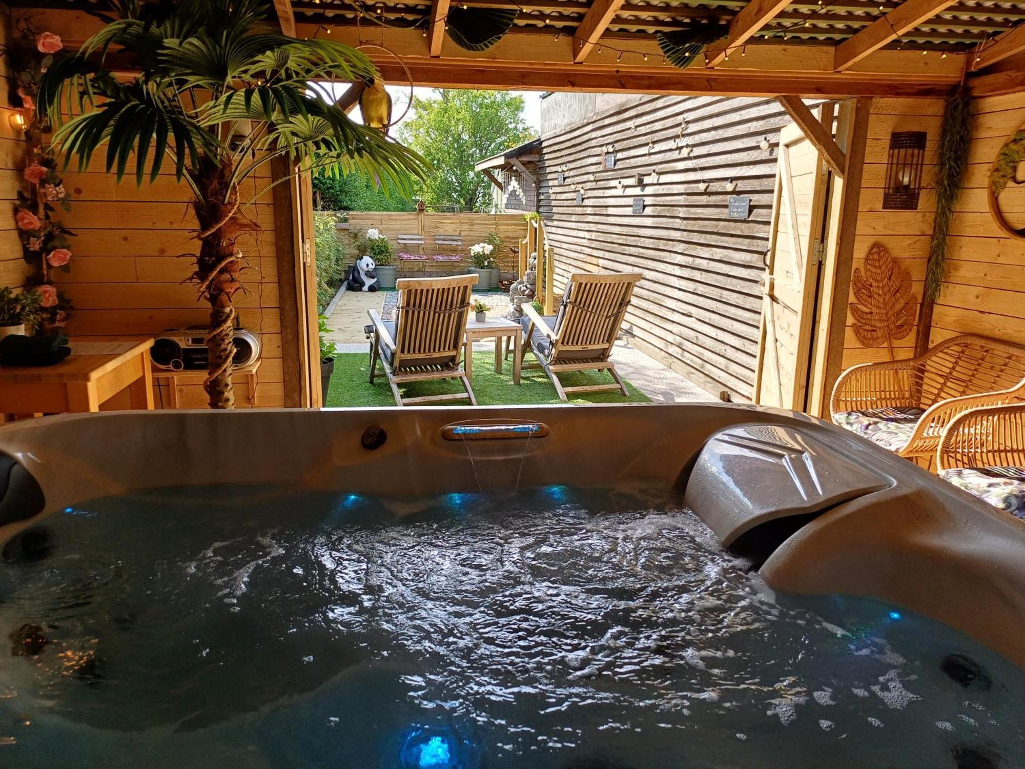 Entre Monts Et Collines B&B Et Spa En Option Esterno foto